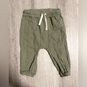 Old Navy Muslin Pants / Joggers